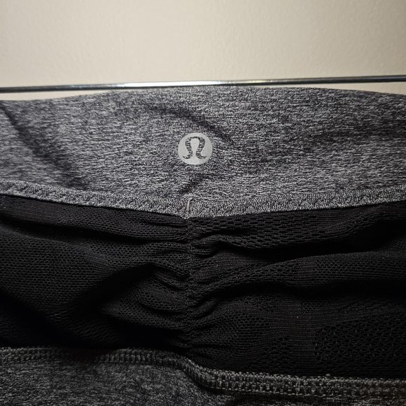 Lululemon Mid-Rise Crop Running Tights - Picture 7 of 8